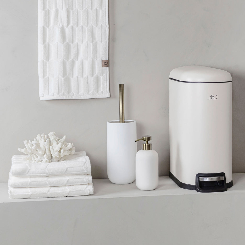 Tualetes birstes turētājs LOTUS