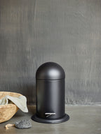 Atkritumu tvertne Ona