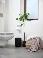 Tualetes birstes turētājs Nova One